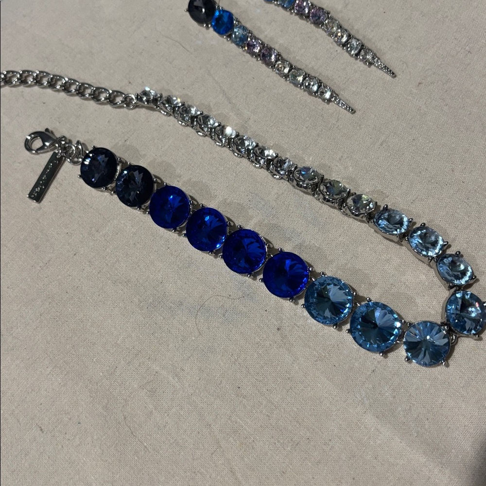 Oscar the la renta vintage Elegant Blue and Silver Jewelry Set - Picture 3 of 10